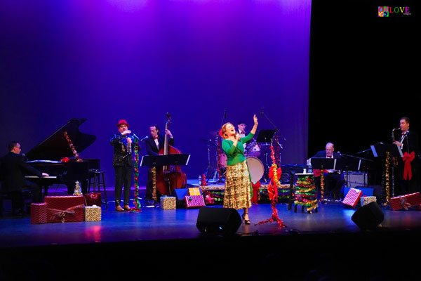 Ana Gasteyer&#39;s &#34;Holiday Tipple&#34; LIVE! at the Grunin Center