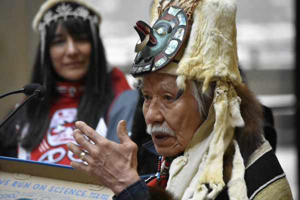 Renowned Native American Pole Carver to Complete a Totem Pole for Princeton