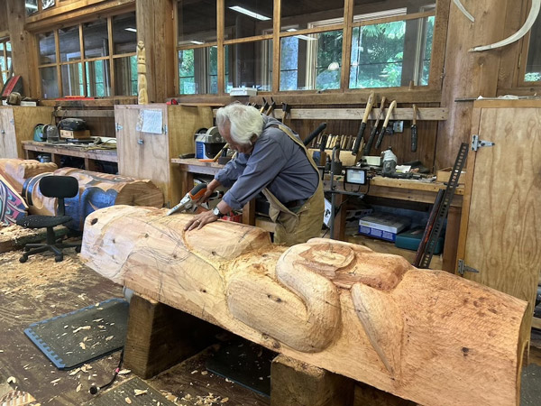 Renowned Native American Pole Carver to Complete a Totem Pole for Princeton