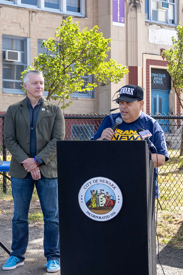 Mayor Baraka and Hellofresh Host Meal Distribution at Chancellor Avenue School