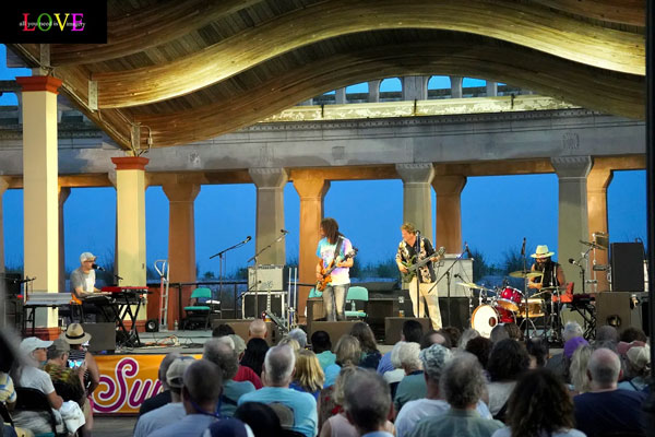 Stanley Jordan Plays The Dead LIVE! on the AC Boardwalk